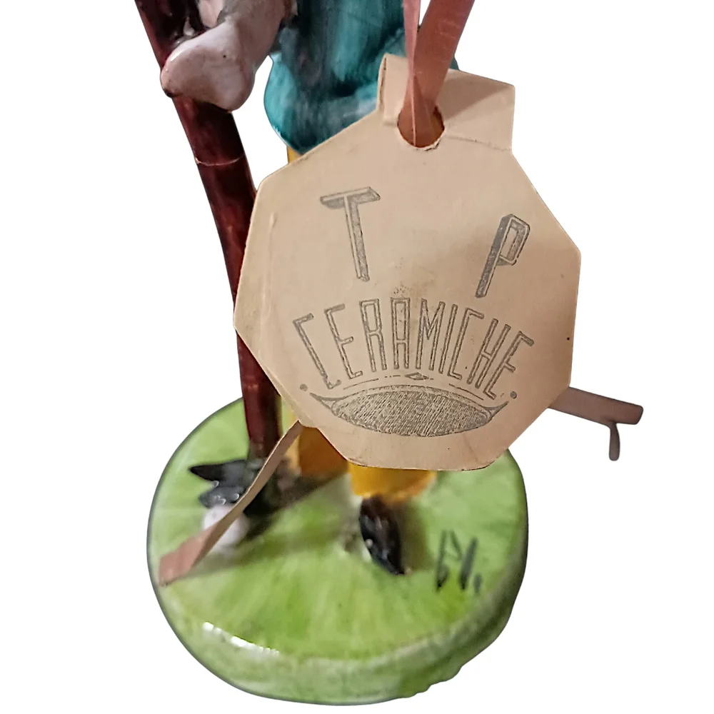 TP Ceramiche Poli Cesare Golf Figurine Female Golfer Pottery Art Gift Italy READ